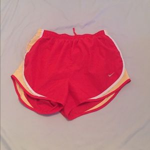 Red Nike shorts! (M)